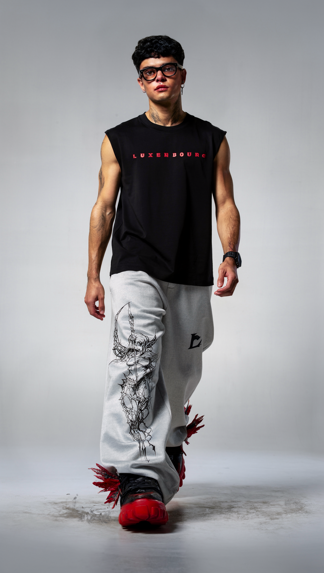 LUXENBOURG Wraith BAGGY JOGGERS
