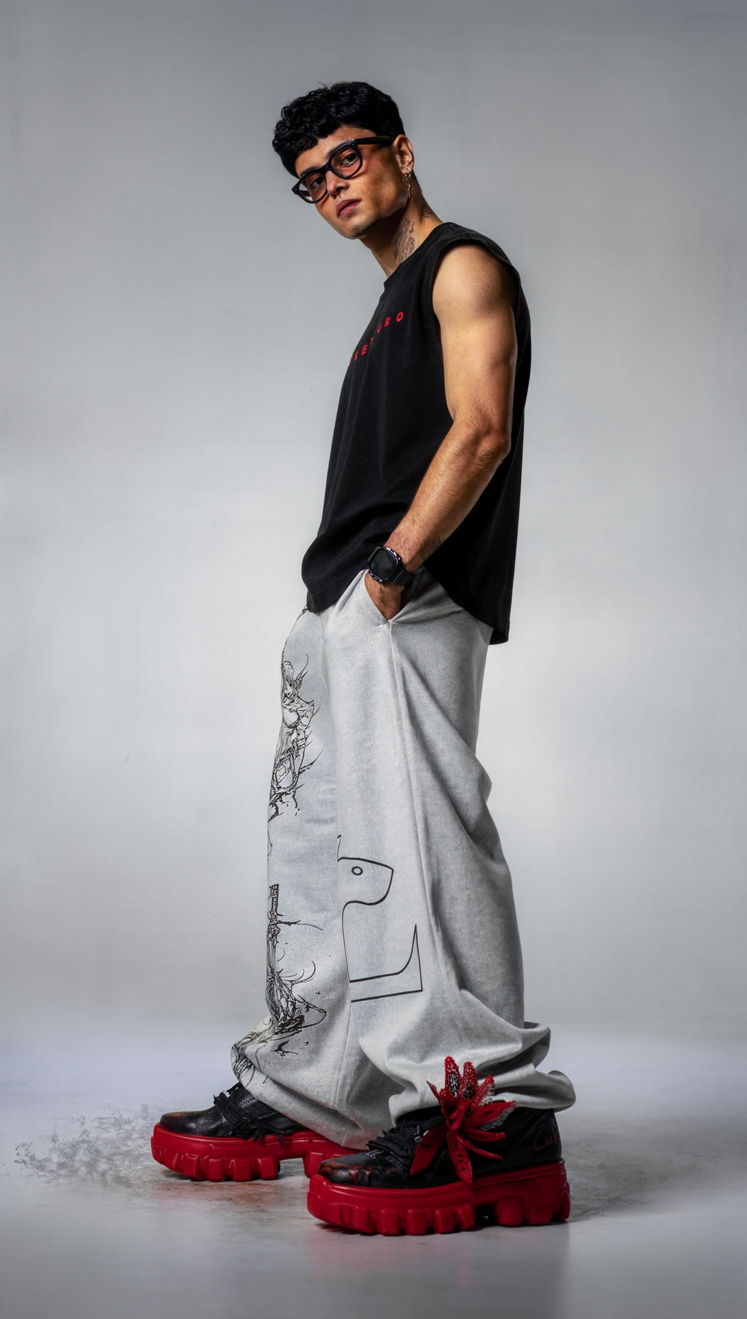 LUXENBOURG Gothic Illustration GRAY BAGGY JOGGERS