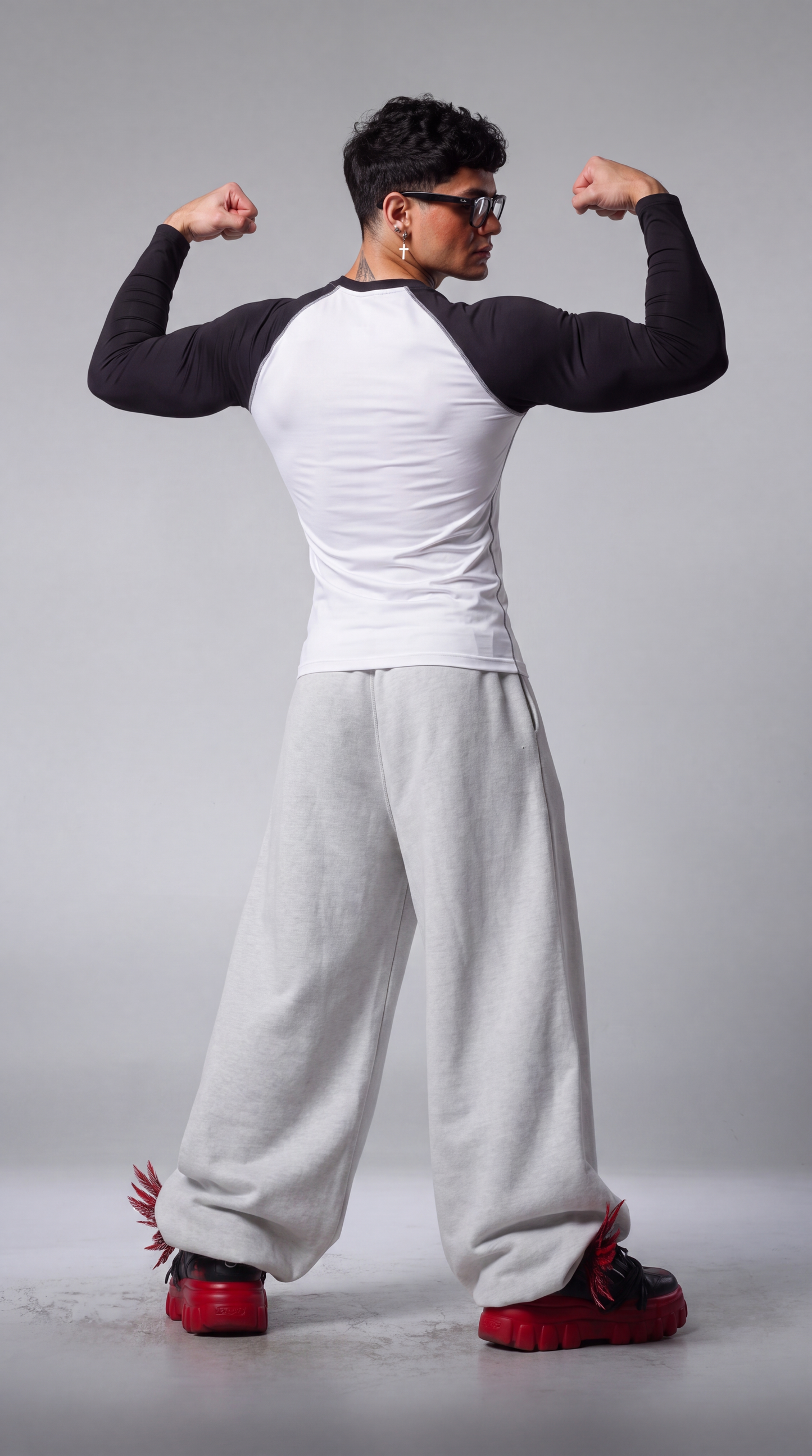 LUXENBOURG WHITE RAGLAN COMPRESSION TEE