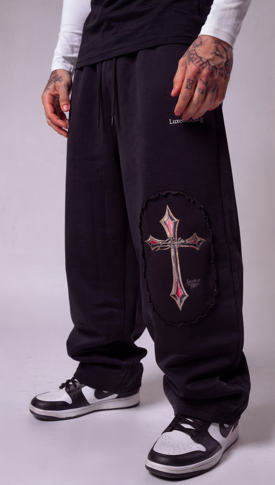 Vintage Cross Patch Baggy Sweatpants – Grey